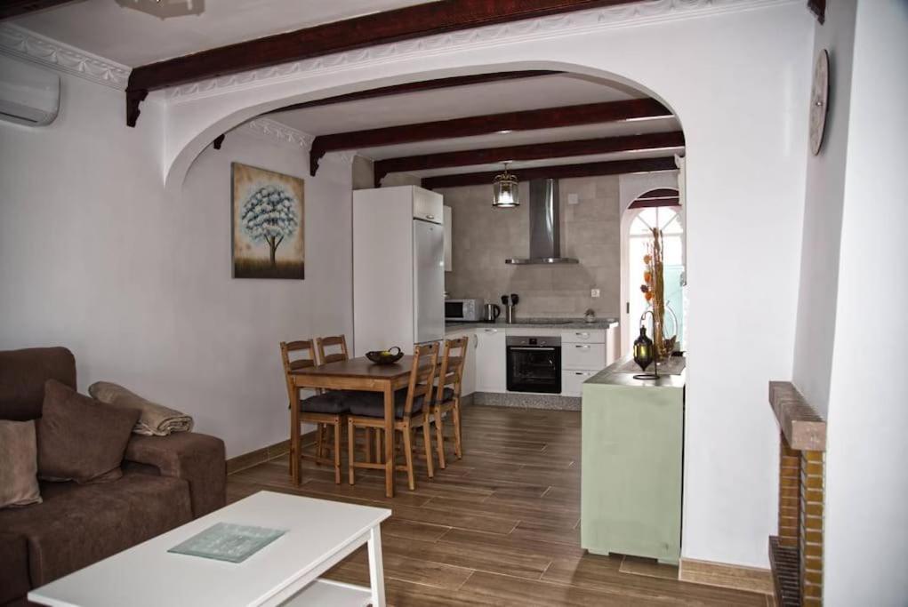 House W Shared Pool, Perfect For Small Families 푸엔히롤라 외부 사진