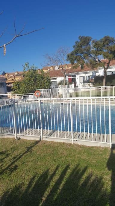 House W Shared Pool, Perfect For Small Families 푸엔히롤라 외부 사진